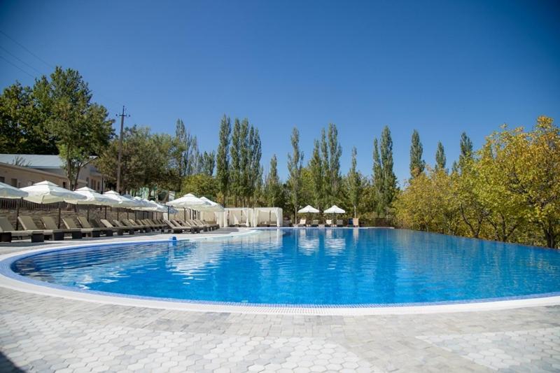 Avenue Park Hotel Yusufkhona Esterno foto