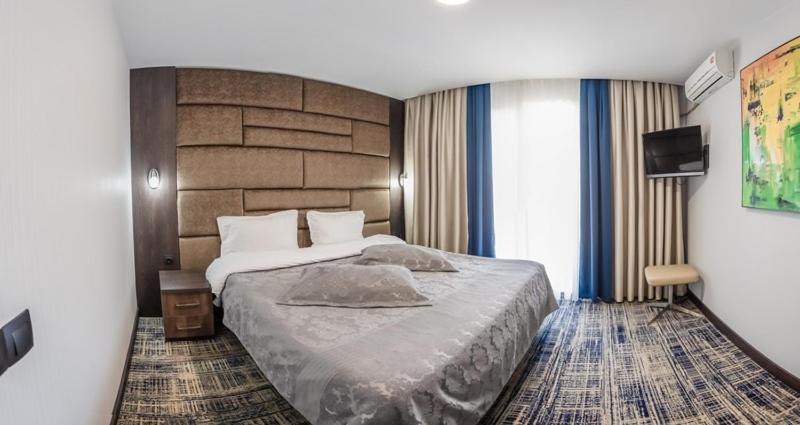 Avenue Park Hotel Yusufkhona Esterno foto