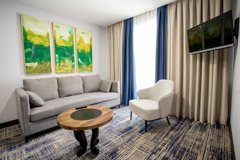 Avenue Park Hotel Yusufkhona Esterno foto